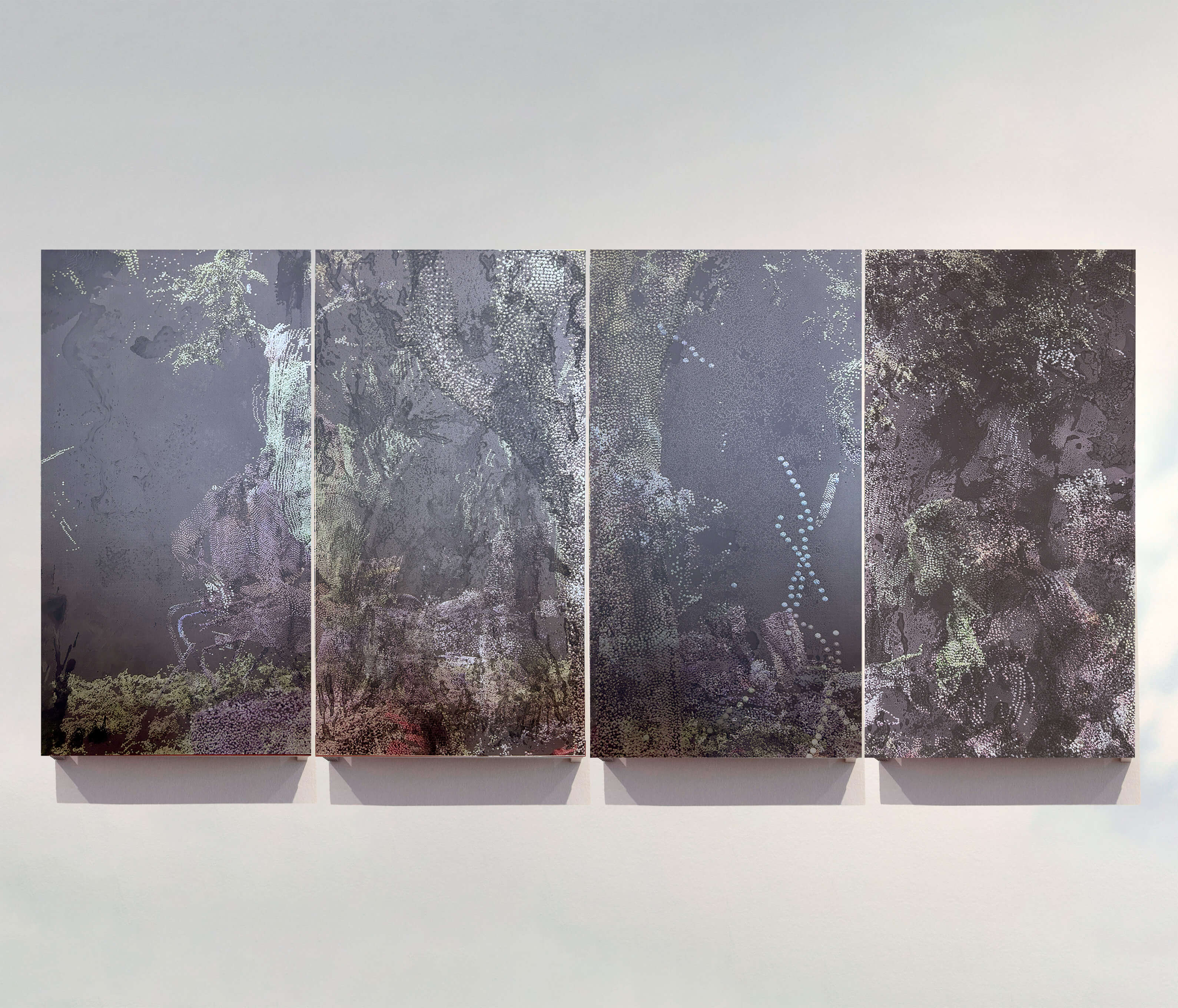 Latency of the Memory (2025), quadriptych, UV photographic print on oxidified steel and aluminium, sonified data from tree's resonance, motion shaker, amplifier, iphone, cooling fan and cable. 50 x 100 x 7.5 cm.